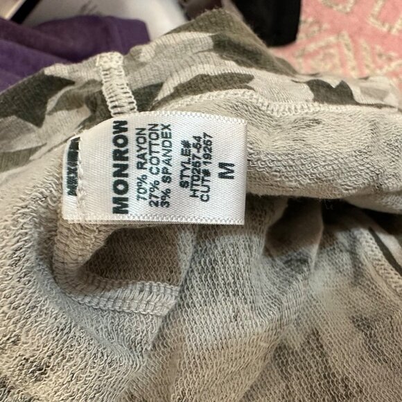 Monrow Raglan Star Camo Long‎ Sleeve M - Picture 5 of 5